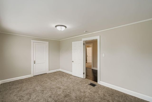 19 E Castle Road, Columbus, OH 43207