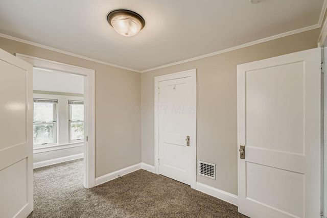 19 E Castle Road, Columbus, OH 43207