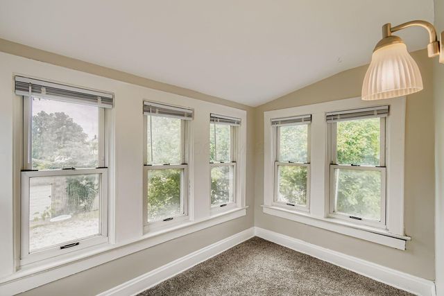 19 E Castle Road, Columbus, OH 43207