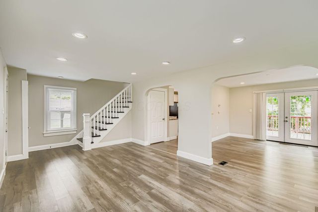 19 E Castle Road, Columbus, OH 43207