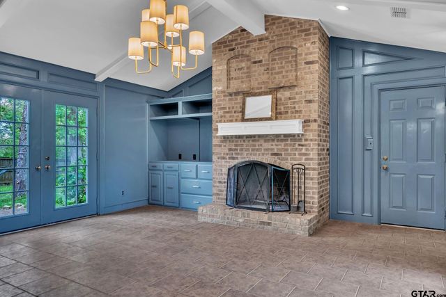 1110 Windsong Lane, Longview, TX 75605