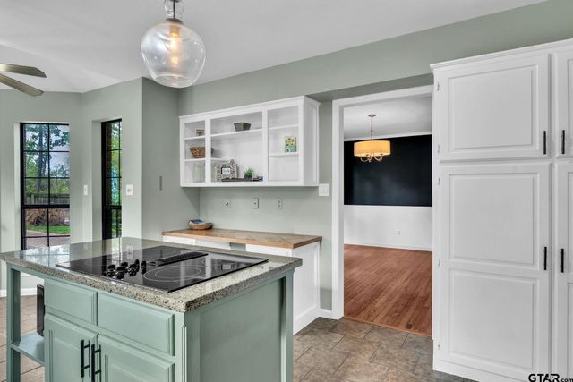 1110 Windsong Lane, Longview, TX 75605