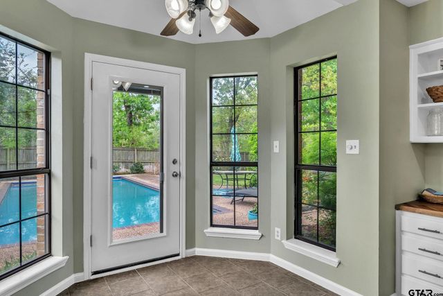 1110 Windsong Lane, Longview, TX 75605