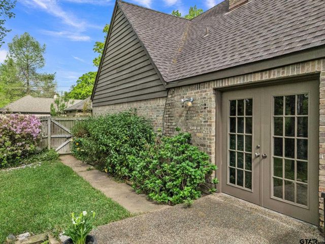 1110 Windsong Lane, Longview, TX 75605