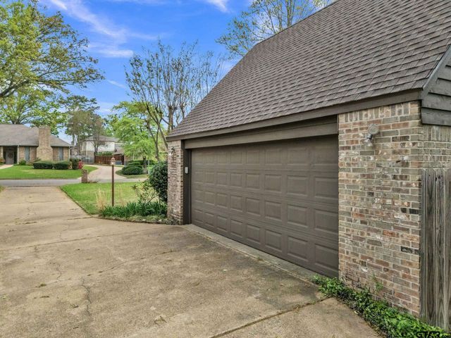 1110 Windsong Lane, Longview, TX 75605