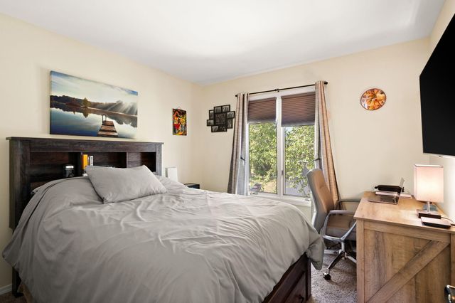 5015 Spinnaker Unit C Lane, Crown Point, IN 46307