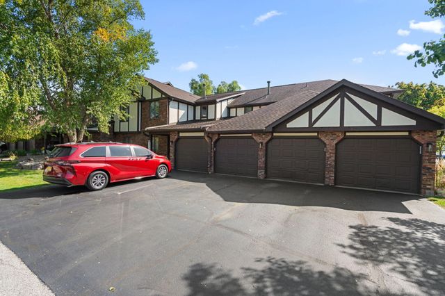 5015 Spinnaker Unit C Lane, Crown Point, IN 46307