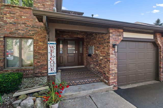 5015 Spinnaker Unit C Lane, Crown Point, IN 46307