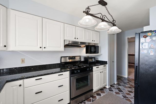 5015 Spinnaker Unit C Lane, Crown Point, IN 46307