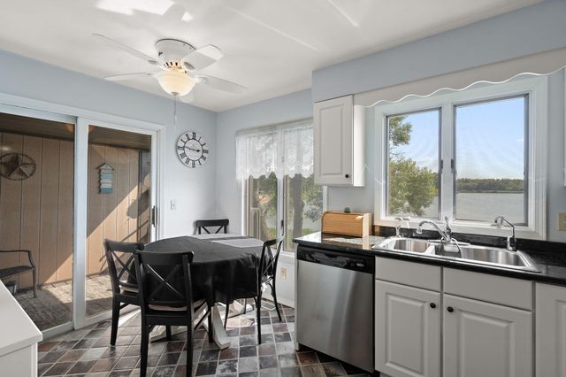 5015 Spinnaker Unit C Lane, Crown Point, IN 46307