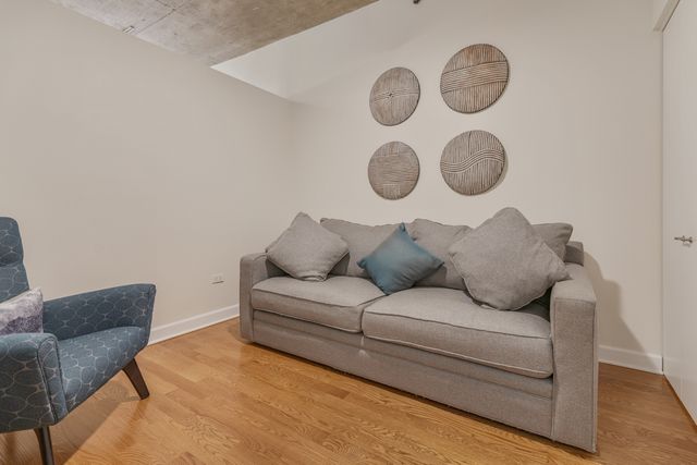 125 E 13TH Street 1002, Chicago, IL 60605