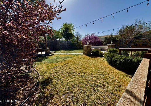 7332 STEVE DEGROAT Drive, El Paso, TX 79911