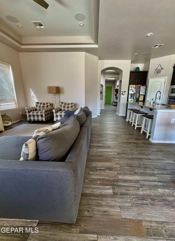 7332 STEVE DEGROAT Drive, El Paso, TX 79911