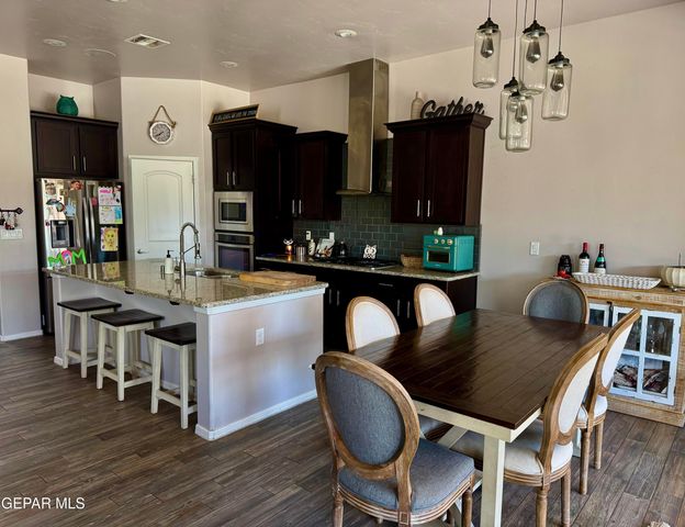 7332 STEVE DEGROAT Drive, El Paso, TX 79911