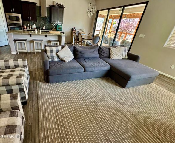 7332 STEVE DEGROAT Drive, El Paso, TX 79911