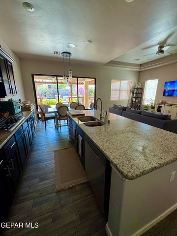 7332 STEVE DEGROAT Drive, El Paso, TX 79911