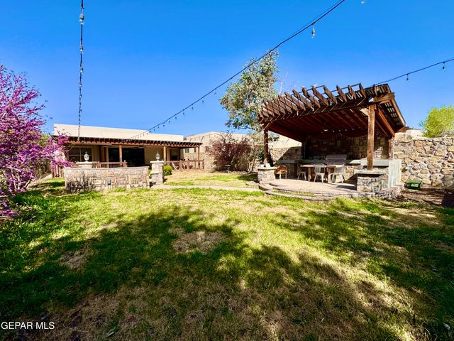 7332 STEVE DEGROAT Drive, El Paso, TX 79911