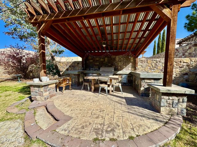 7332 STEVE DEGROAT Drive, El Paso, TX 79911