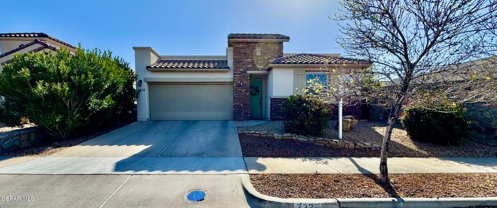 7332 STEVE DEGROAT Drive, El Paso, TX 79911