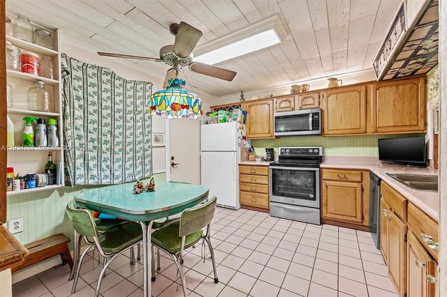 620 Tennis Club Dr 110, Fort Lauderdale, FL 33311