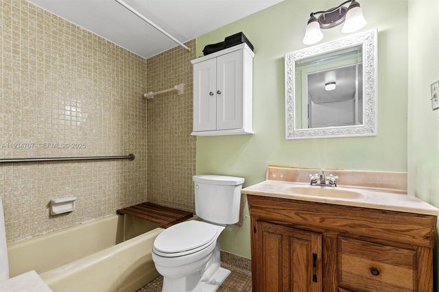 620 Tennis Club Dr 110, Fort Lauderdale, FL 33311