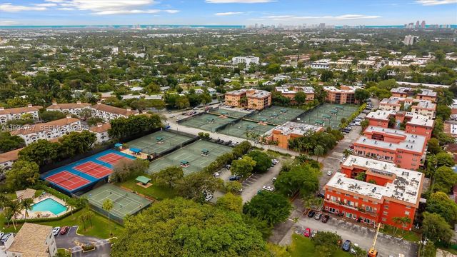 620 Tennis Club Dr 110, Fort Lauderdale, FL 33311