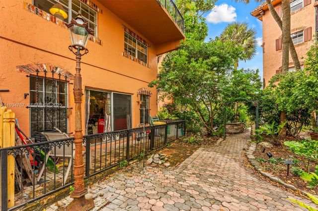 620 Tennis Club Dr 110, Fort Lauderdale, FL 33311