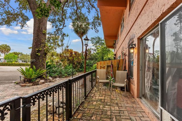 620 Tennis Club Dr 110, Fort Lauderdale, FL 33311