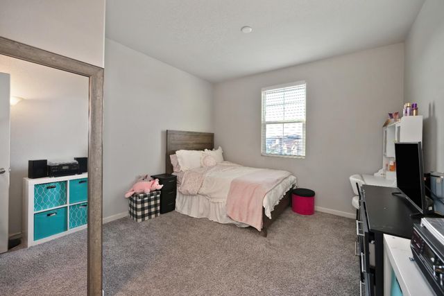 7860 Mount Evans Cir, Roseville, CA 95747