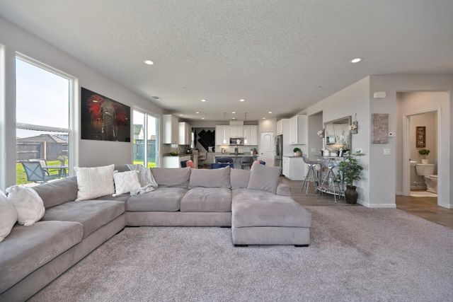 7860 Mount Evans Cir, Roseville, CA 95747