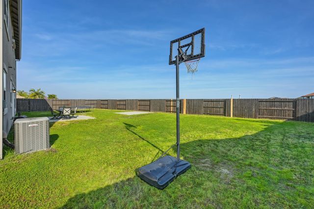 7860 Mount Evans Cir, Roseville, CA 95747
