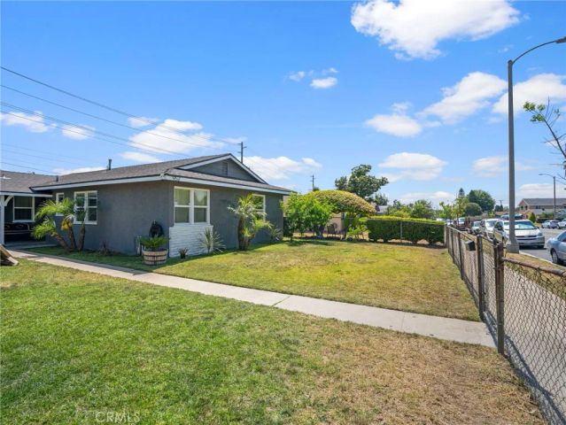 952 E La Verne, Pomona, CA 91767