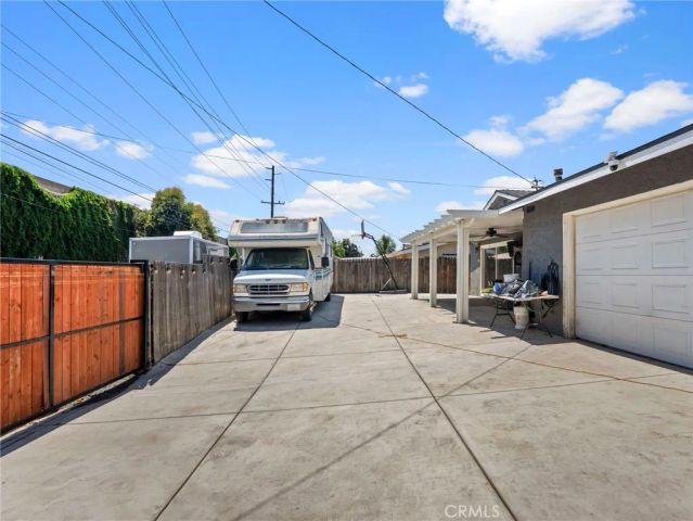 952 E La Verne, Pomona, CA 91767