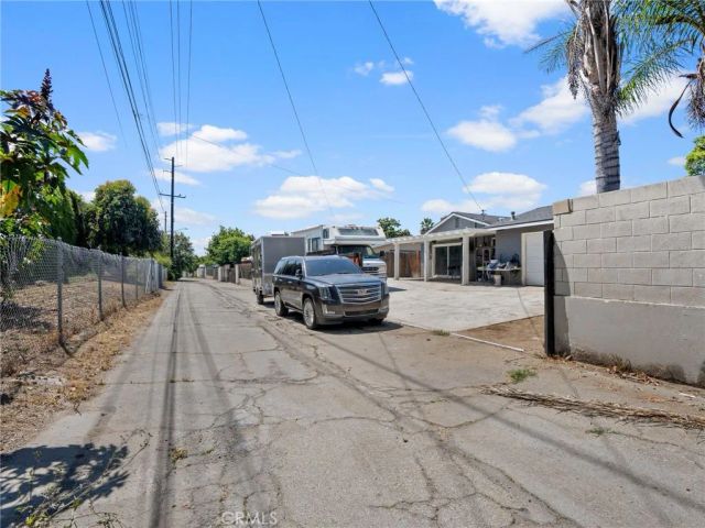 952 E La Verne, Pomona, CA 91767