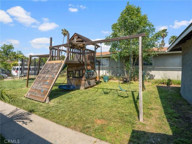 952 E La Verne, Pomona, CA 91767