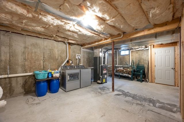 17 Mason Ln, Salisbury, MA 01952