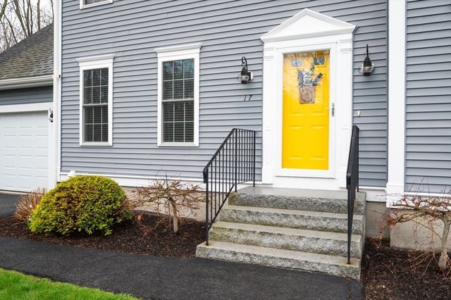 17 Mason Ln, Salisbury, MA 01952