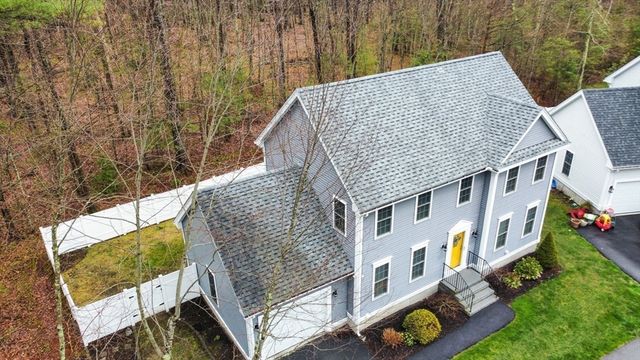 17 Mason Ln, Salisbury, MA 01952