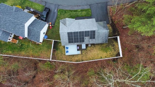 17 Mason Ln, Salisbury, MA 01952