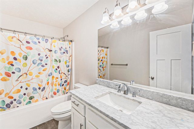 103 PAIGE Lane, Council Bluffs, IA 51503