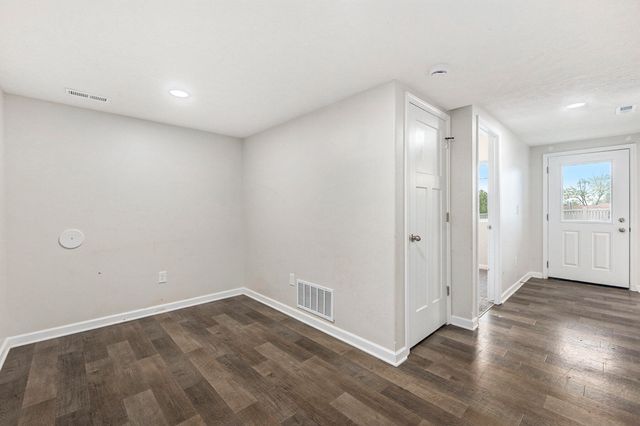 103 PAIGE Lane, Council Bluffs, IA 51503