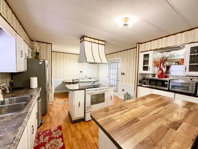 120 Mobile Estates Drive, Gray, LA 70359