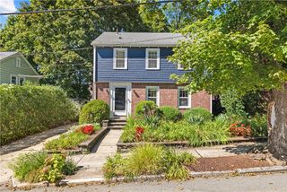 14 Creston Way, Providence, RI 02906