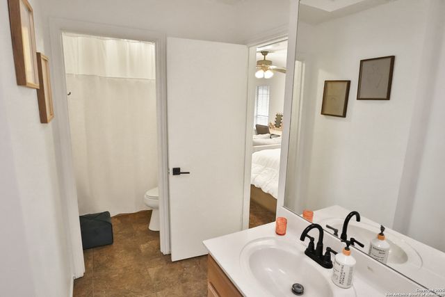 18031 GREEN KNL, San Antonio, TX 78258