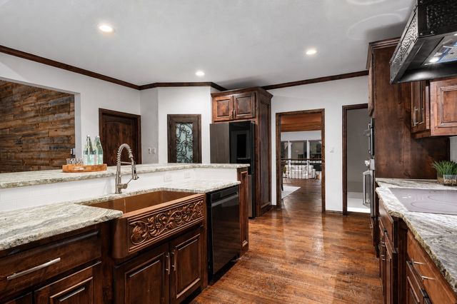 826 Skyline Drive, Argyle, TX 76226