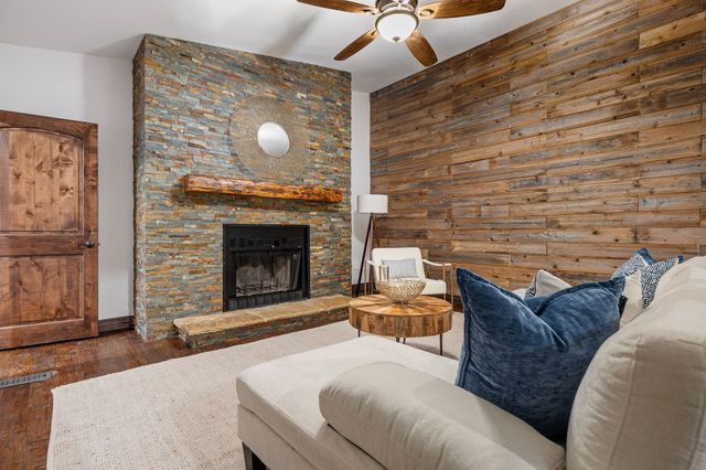 826 Skyline Drive, Argyle, TX 76226