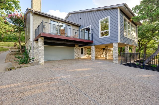 826 Skyline Drive, Argyle, TX 76226