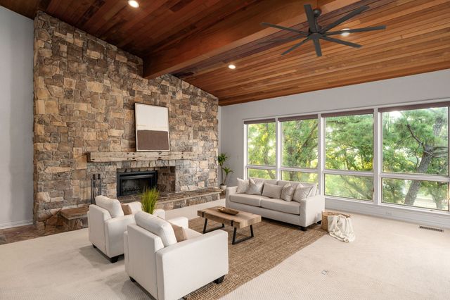 826 Skyline Drive, Argyle, TX 76226