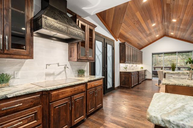 826 Skyline Drive, Argyle, TX 76226