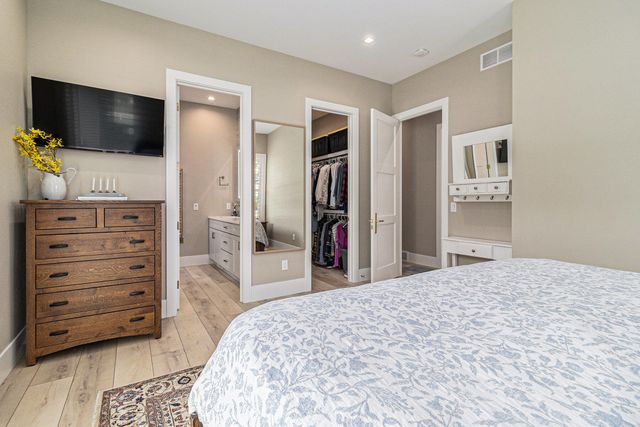 5407 W Sioux Road, Pentwater, MI 49449